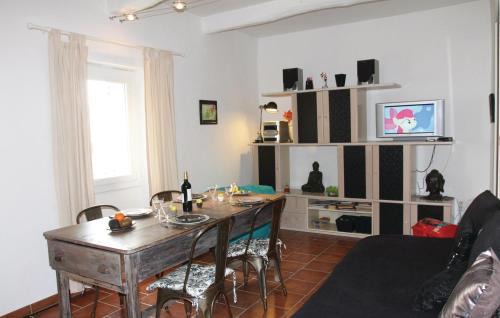 Reillanne House | Cozy Home In Reillanne With Wifi