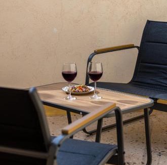 La Brillanne Apartment | Cozy loft with terrace & air conditioning