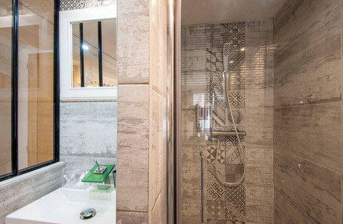 Les Grands Carmes Apartment | Cozy room near the Old Port and train station