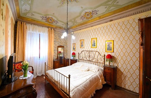 Caprona House | Degas