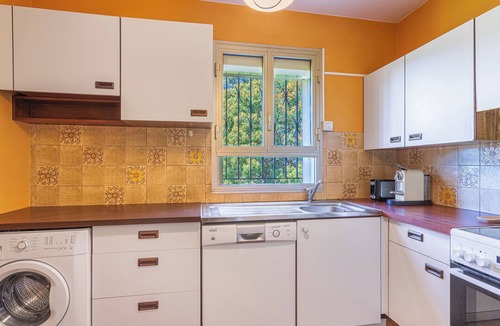 Cavaliere Apartment | Des Moulins by Interhome