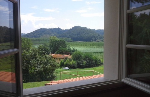 Montopoli in Val d'Arno House | Detached house, private swimming pool, private fenced garden, panoramic view