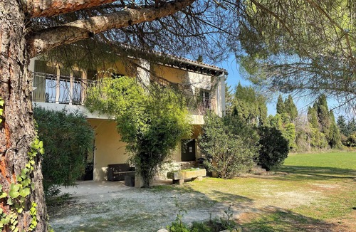 Eygalieres House | Detached house in the countryside not overlooked private swimming pool large garden