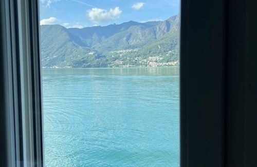 Barclaino Villa | Detached villa on the shore of Lake Lugano. Direct access. Views.