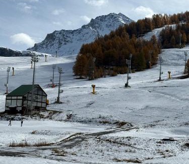 Borgata Sestriere Apartment | Dolce dimora 6 posti letto a 200m piste Borgata Sestriere ideale famiglie