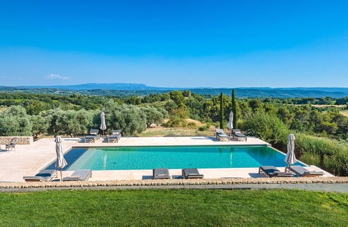 Cabrieres-dʼAigues Villa | Domaine de la Colline – Provencal Stone House in Luberon with Heated Pool & A/C