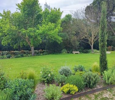 Eyguieres Apartment | Domaine De Meyrol - Gite 3