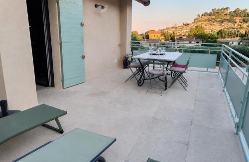 Cadenet Apartment | Domaine du Colombier au Tilleul