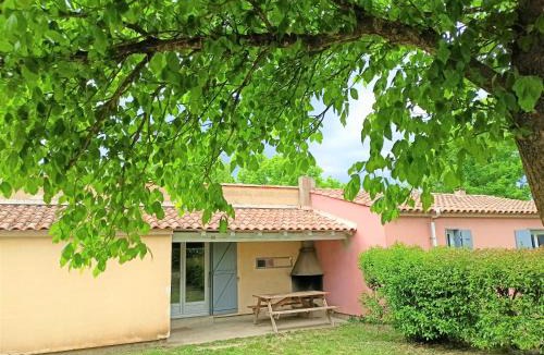 Saint-Quentin-la-Poterie Resort | Domaine Le Moulin Neuf
