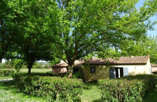 Saint-Quentin-la-Poterie Resort | Domaine Le Moulin Neuf