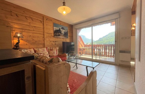 Forville Apartment | Duplex 64m², 5 rooms, 8 guests, Parking, Pets welcome - Briançon