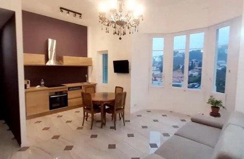 Menton Apartment | Elégant, Lumineux,Central 2pièces à 200m de la mer