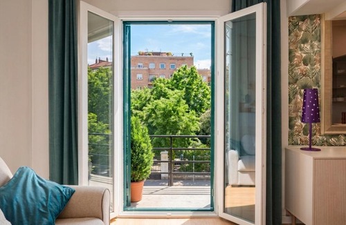 Ripa Apartment | Elegantis Aventino Charming Flat with Private Terrace - Colosseo, Metro and Circo Massimo Nearby