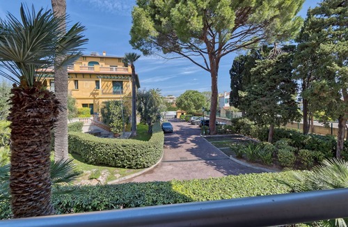 Cap-d'Antibes Apartment | Emeraude Cap Luxueux Apt 4 Pièces Dans Résidence Avec Piscine et à 200m Plage