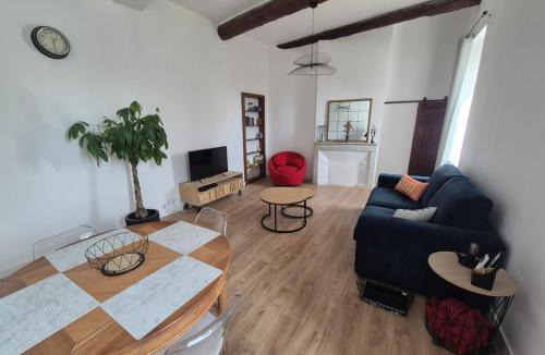 Pelissanne Apartment | En plein coeur de Pélissanne - 55 m2 rénovés - Avec Parking