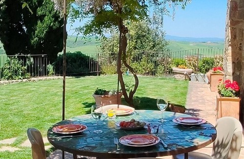 Bollano House | Enchanting house, private pool & garden, wellness, stunning views, easy to reach