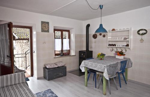 Vezzano Apartment | Enjoy the Silence