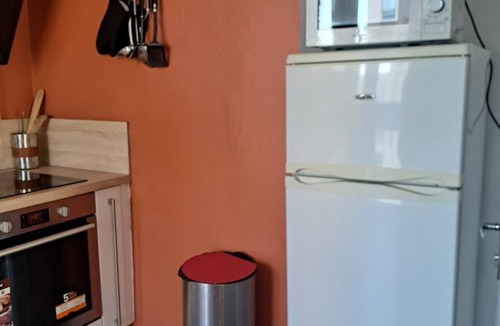 Nimes Apartment | Entire Apartment for 3–4 People - Wi-Fi - Private Parking