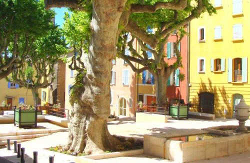 Lorgues Apartment | Entre Saint-Tropez et les gorges du Verdon.
