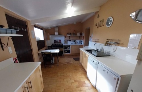 Rogues House | Escale de la Jurade 32c (birthdays, cousinhoods, civil partnerships, weddings, receptions)