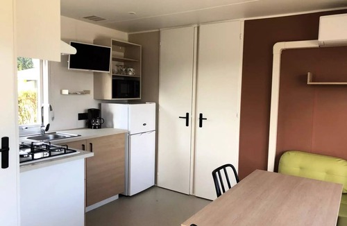 Cabrieres-dʼAigues House | Etang Cottage - 27 m² - 2 bedrooms, sleeps 4