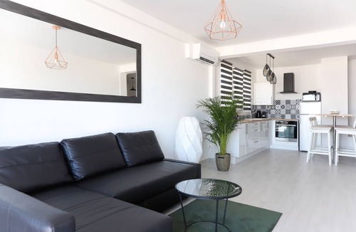 Vielle-Chapelle Apartment | EXCEPTIONAL SEA VIEW POINTE ROUGE 60 M2