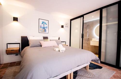 Est Apartment | Exclusif Appart piscine chauffée de luxe 10 min centre AixenPc Belvoir SISSI