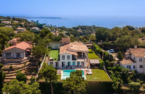 California - Pezou Villa | Exclusive villa at the top of Cannes, 8 bedrooms, double swimming pool, sea view