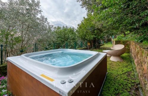 Rione IV Campo Marzio Villa | Exentia Stays - Private Garden Villa with Jacuzzi near Spanish Steps, Via Margutta - Rome