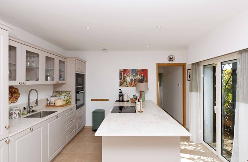 Mougins House | Experience the Art of Living in Mougins, a Charming Home for Unforgettable Moments