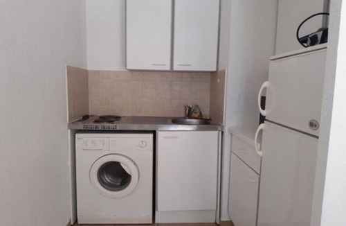 Mandelieu-La-Napoule Apartment | F1 Climatisé Terrasse 15 m² plage à pied