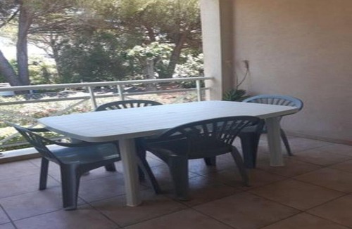Mandelieu-La-Napoule Apartment | F1 Climatisé Terrasse 15 m² plage à pied