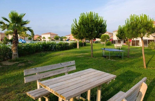 Fabregues House | Fabregues Villa with Shared Pool