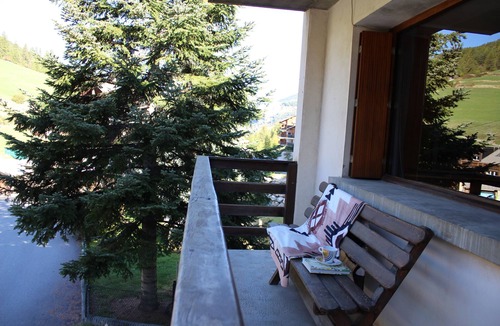 Vars Apartment | Family apartment for 6 people in a quiet residence in Sainte Marie