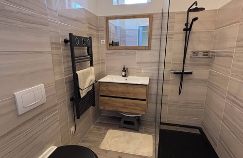 Saint-Georges-d'Orques Apartment | Family apartment center Saint-Georges d'Orques