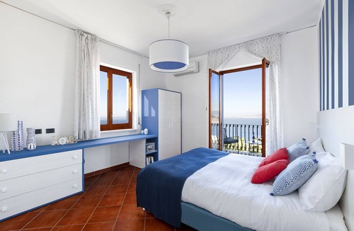 Sorrento Villa | Family-friendly -sea view-private villa-private swimming pool-air conditioning
