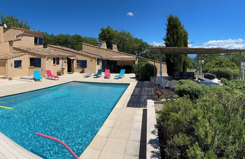 Pierrerue House | FAMILY HOME IN THE LUBERON REGION NEAR FORCALQUIER