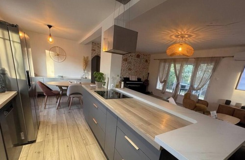 Gemenos House | Family home with swimming pool near Marseille, between sea and hills.