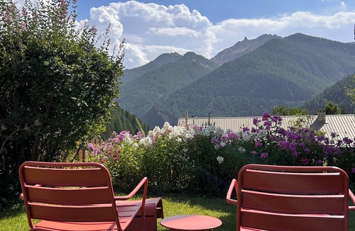 Arvieux House | Family house - mountain skiing and hiking - Sleeps 7