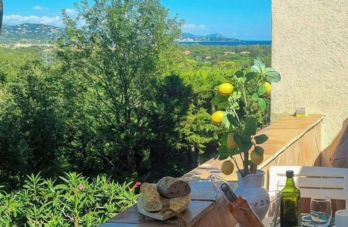 Cogolin House | family house with views over Saint-Tropez