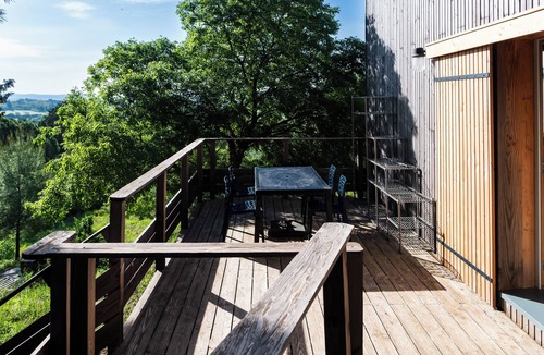 Nebian House | Family property in a green setting - 9 to 10 people