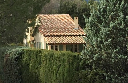 Flayosc Villa | Family retreat in Provence