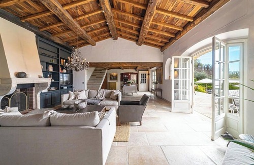 Chateauneuf-Grasse House | Family villa with pool overlooking Cannes bay