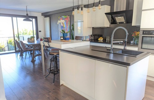 Balaruc-les-Bains House | Family Vacations: Beautiful, comfortable house with a pool,