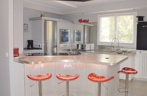 Grans House | Fancy a sunny vacation in a beautiful vacation home with private pool and pleasantly shaded terrace.