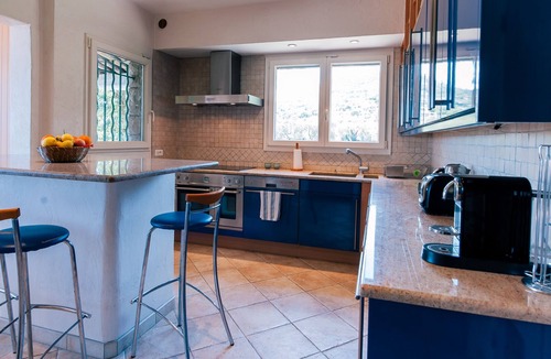 Tourrettes-sur-Loup House | Fantastic Modern Family Villa in Lovely Tourrettes Sur Loup