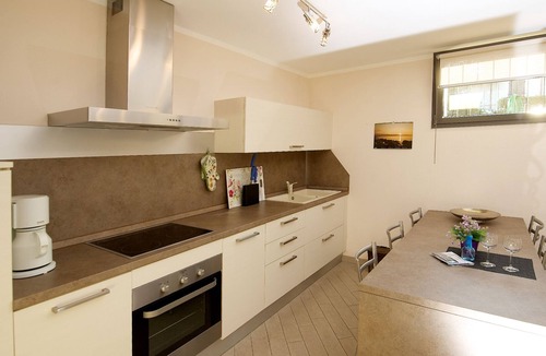 Toscolano Maderno Apartment | Farfalla Vacation Rental with Air Conditioning, Pool, and Parking Space with a 22-kW Charging Station, 250 Meters from the Lake