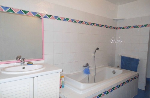 Noves Other | Farmhouse and caravan near St Rémy de Provence