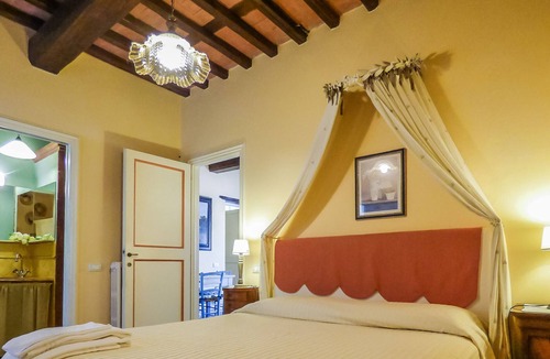 San Michele di Moriano Apartment | Farro, apartment in a small wine farm with swimming pool