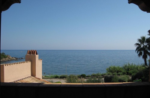 Ramatuelle Apartment | feet in the water, luxurious apartment